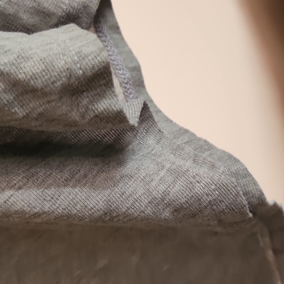 Large Tops - Picture 6 of 10